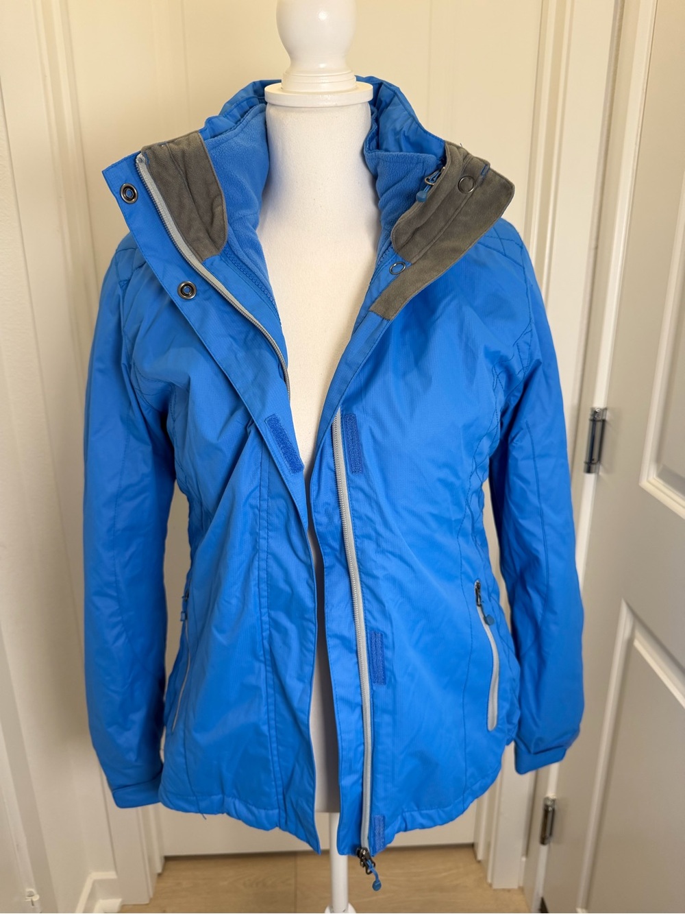 White Sierra Women’s Blue Hooded Insulated Jacket Coat Fleece Lined Size S